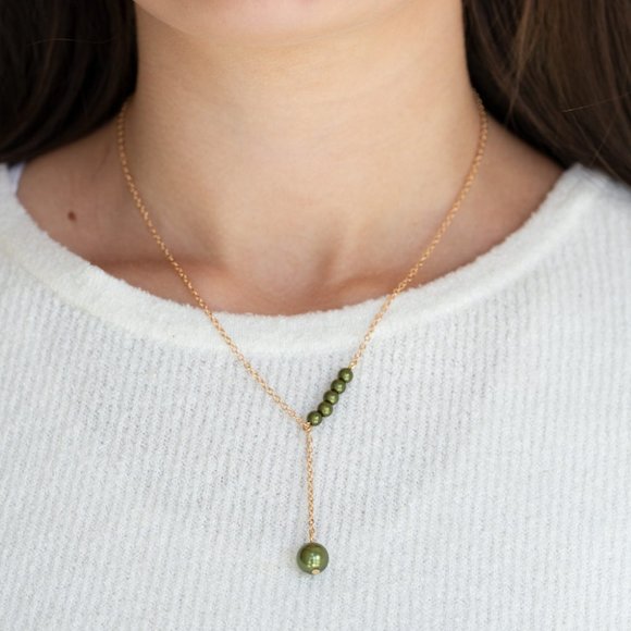 Timeless Taste - Gold/Green Necklace - Picture 1 of 3